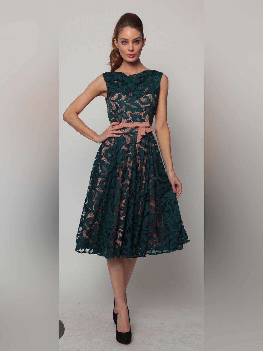 Eva Franco Navy and Tan Sleeveless Fit-and-Flare Midi Dress